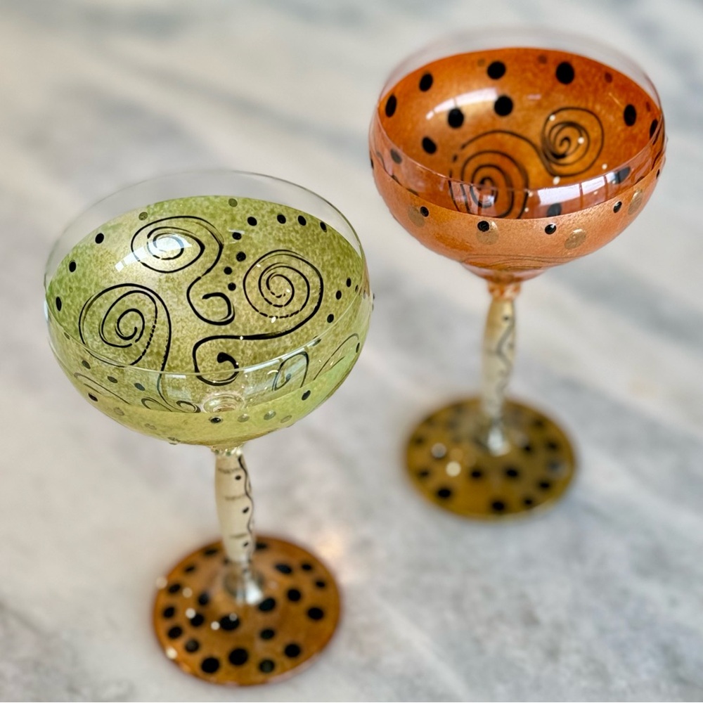 Hand-Painted Swirl Wine Glass Set - Green and Orange